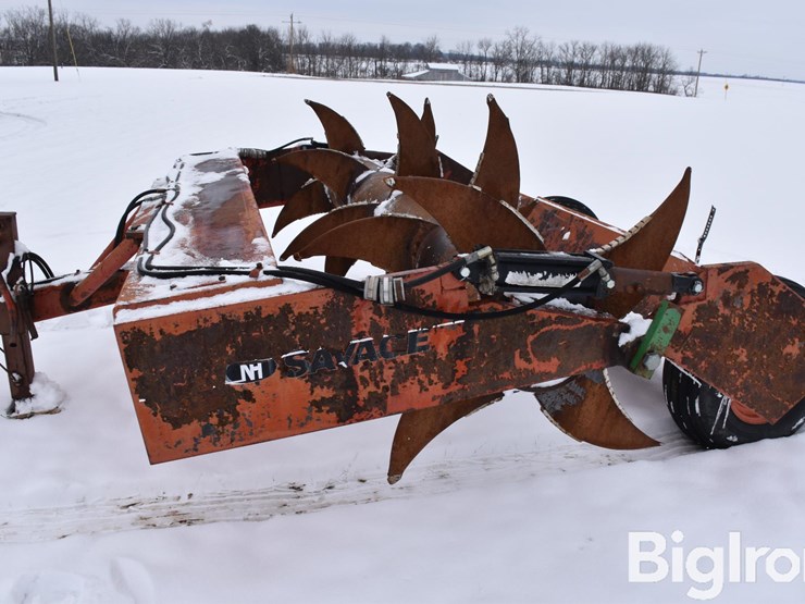 nh-savage-6580-aerator-image-13