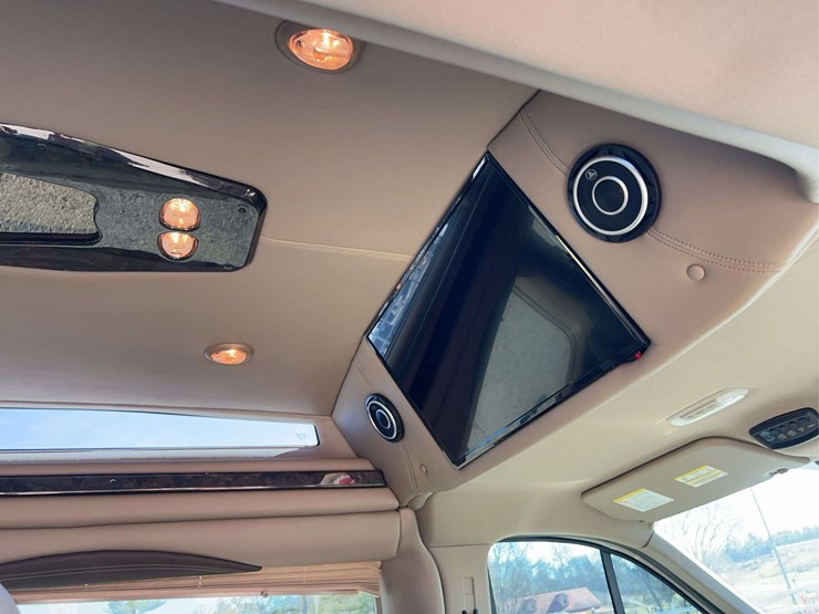 2019-ford-transit-image-19