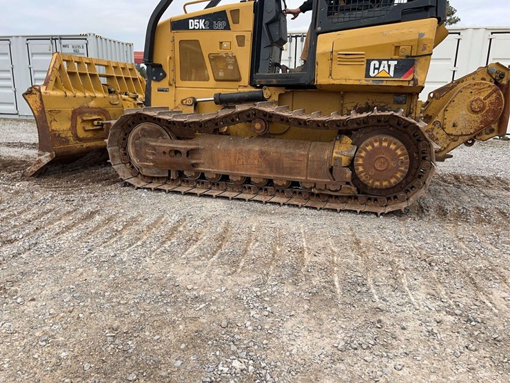 2015-caterpillar-d5k2-lgp-image-36