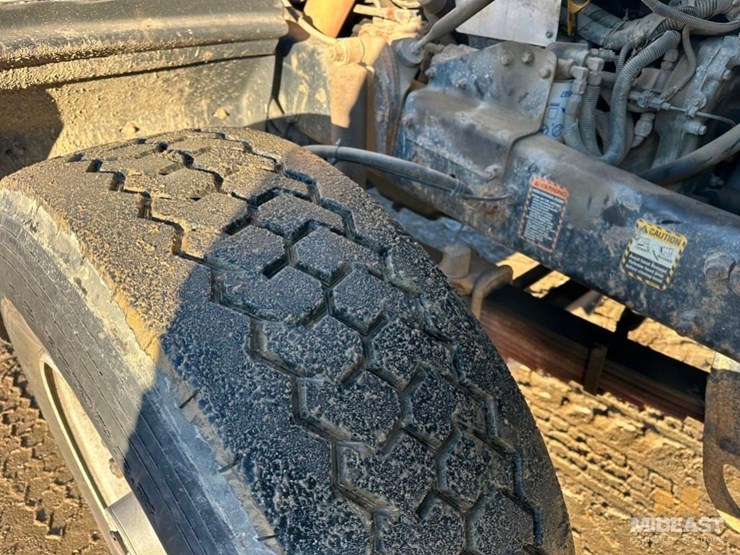 1999-mack-rd688-triaxle-dump-truck-image-29