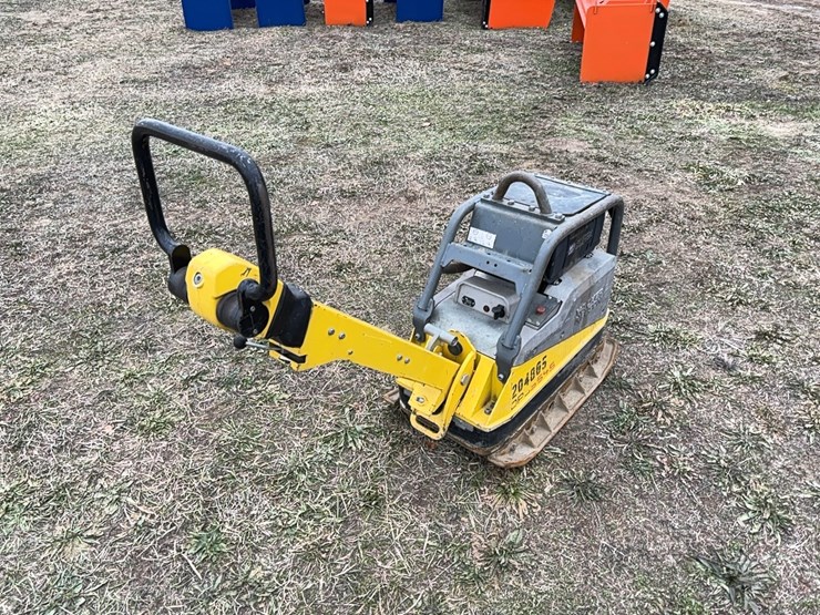wacker-dpu5545-reversible-plate-compactor-support-equipment-sn:10773261-image-2