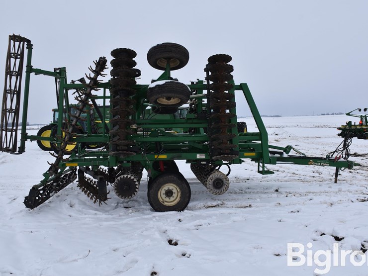 great-plains-2400tm-image-4