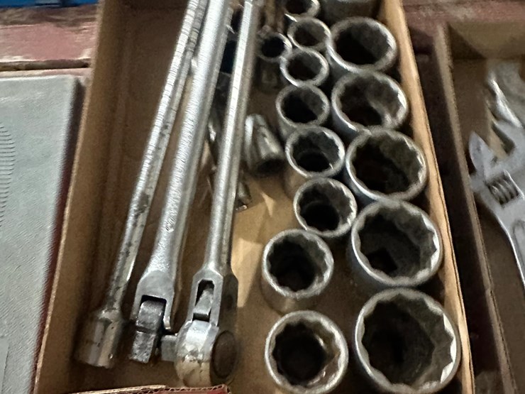 wrenches-&-sockets-image-2