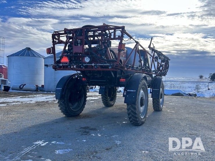 case-ih-patriot-3330-image-8