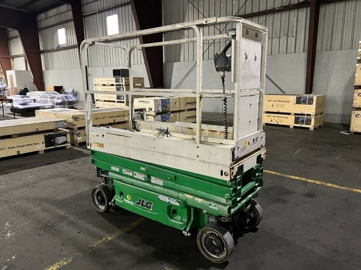 2016-jlg-1930es-image-2