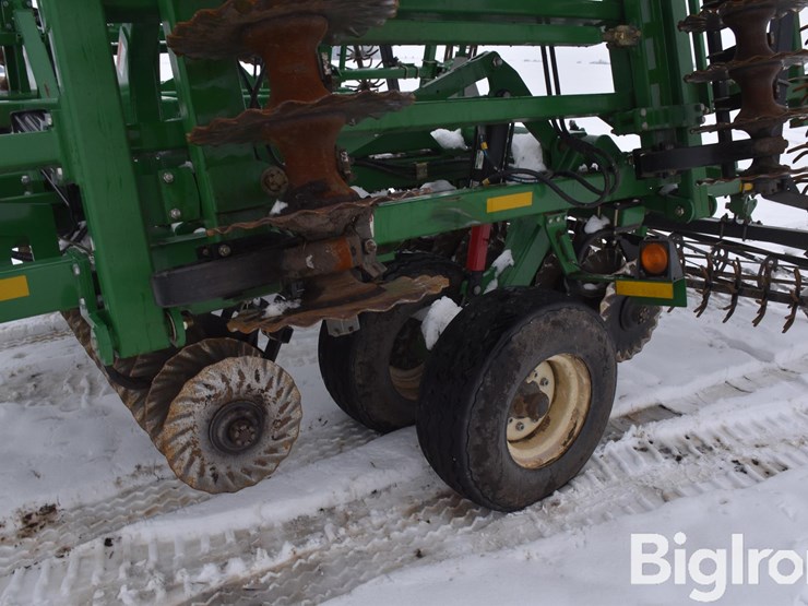 great-plains-2400tm-image-17