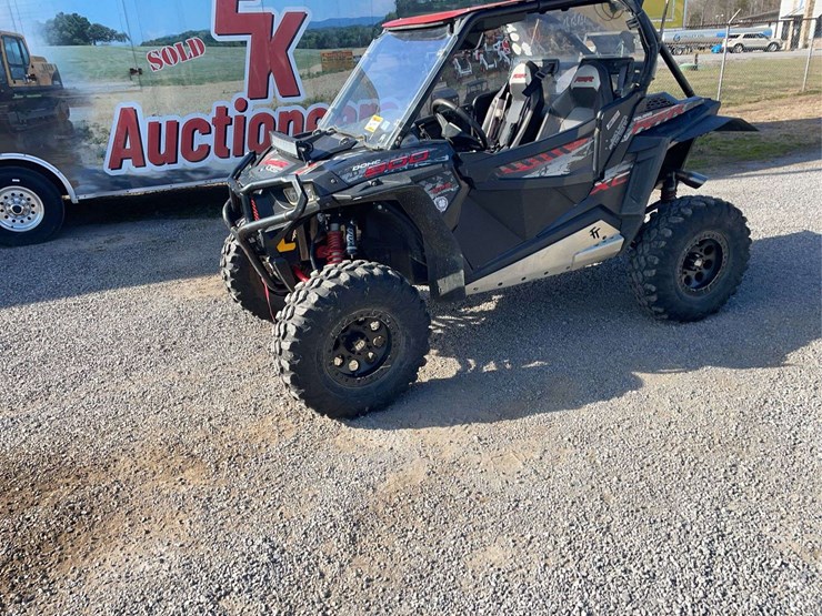 2015-polaris-rzr-900-image-2