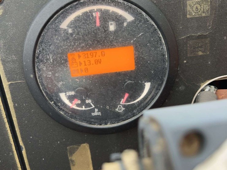 2015-jlg-g6-42a-image-35