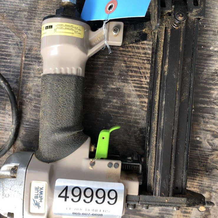 BLUE HAWK STAPLE GUN