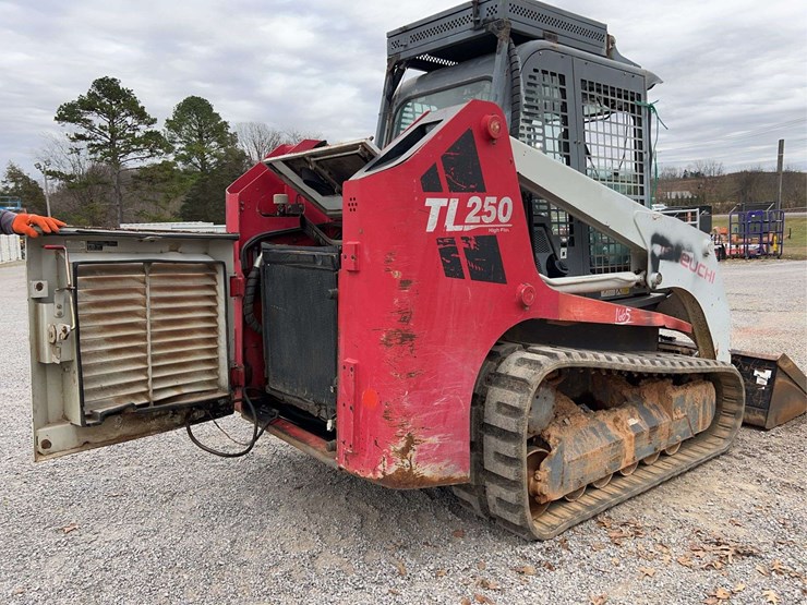 takeuchi-tl250-image-16