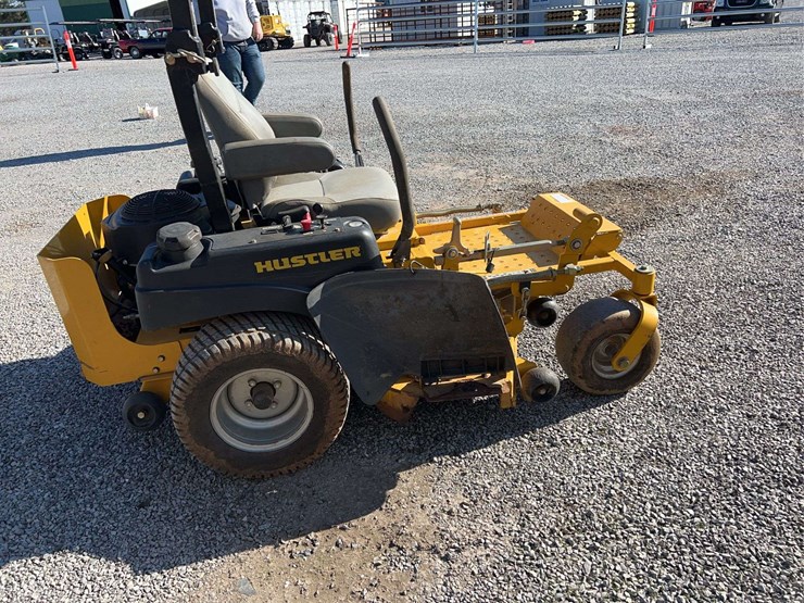 hustler-fastrak-48-image-11