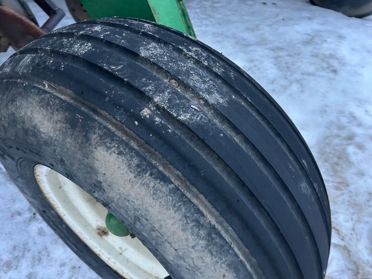 john-deere-750-image-13