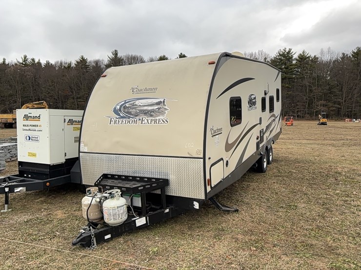 2015-coachman-freedom-express-camper-vn:5zt2fesbxfa014928,-image-1