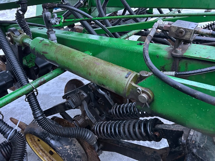 john-deere-750-image-7