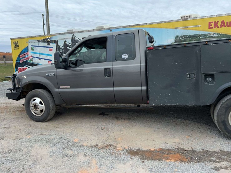 2003-ford-f350-image-26