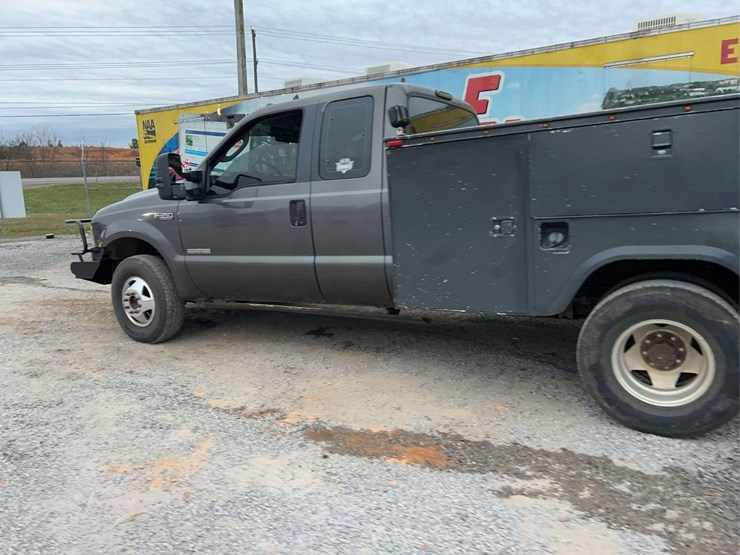 2003-ford-f350-image-25