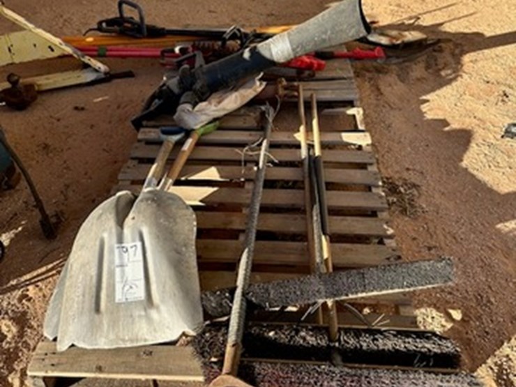 pallet-of-yard-tools-image-1