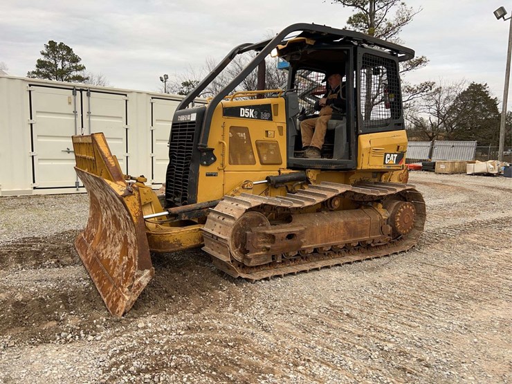 2015-caterpillar-d5k2-lgp-image-6