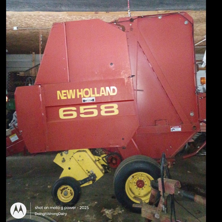 NEW HOLLAND 658