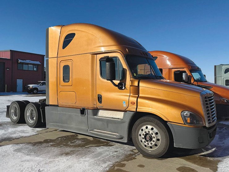 2017-freightliner-cascadia-125-evolution-image-1