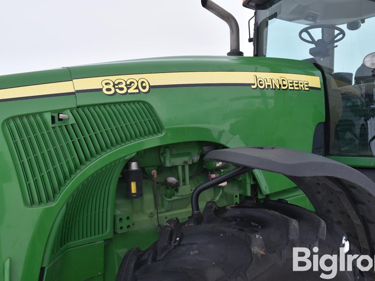 john-deere-8320-image-12