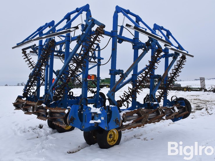 landoll-130-32-to-the-max-roller-harrow-image-5