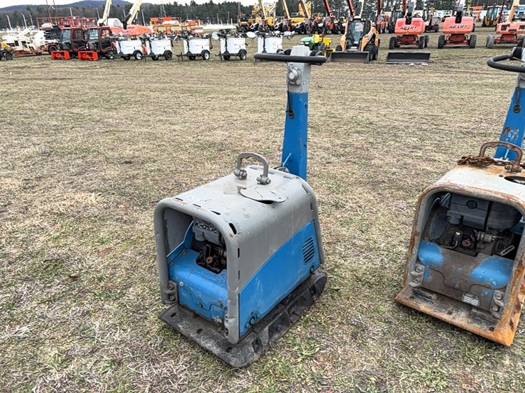 cr7-plate-compactor-support-equipment-sn:6011586-image-2