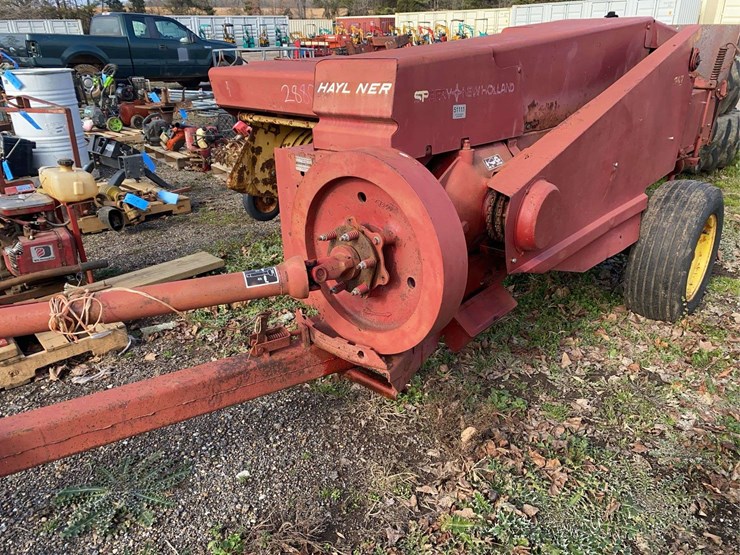 new-holland-310-image-3