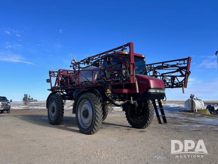 case-ih-patriot-3330-image-12