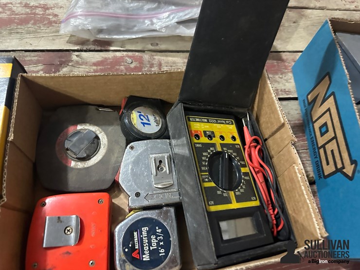 multi-meters-&-tape-measures-image-2