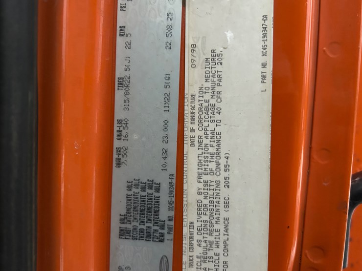 caterpillar-10-image-17