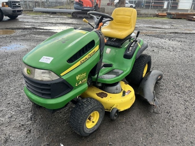 john-deere-la135-image-1