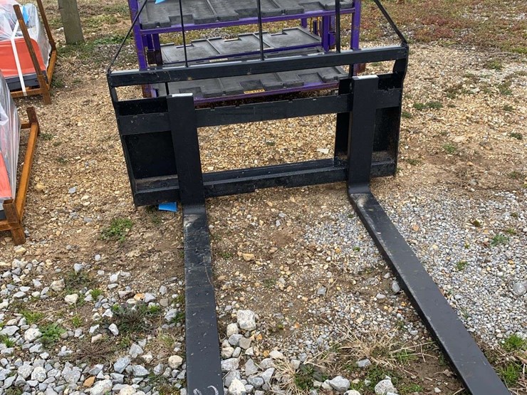 unused-skid-steer-quick-attach-pallet-forks-image-1