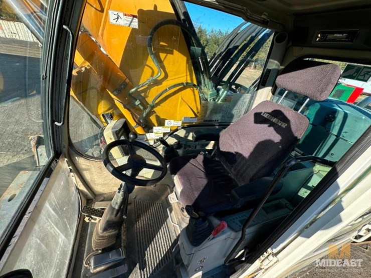 2012-liebherr-924c-wheeled-excavator-image-35