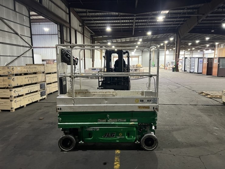 2016-jlg-1930es-image-5