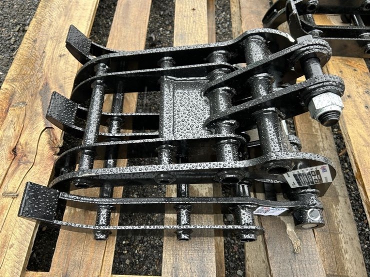 2025-ir-log-grapple-bucket-image-1