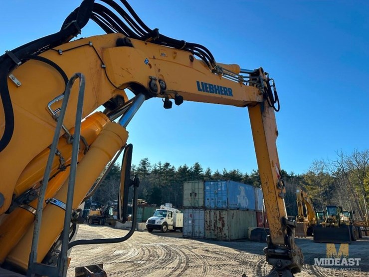 2012-liebherr-924c-wheeled-excavator-image-15