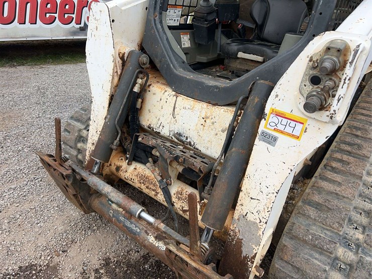 2019-bobcat-t770-image-29