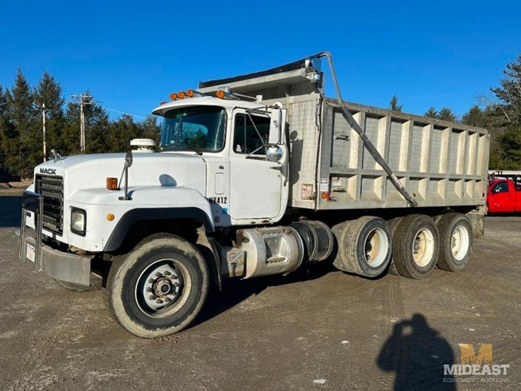1999-mack-rd688-triaxle-dump-truck-image-3