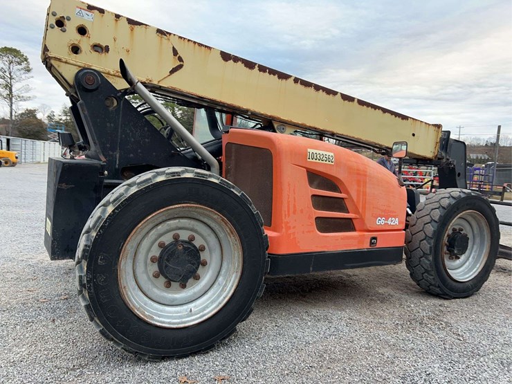 2015-jlg-g6-42a-image-17