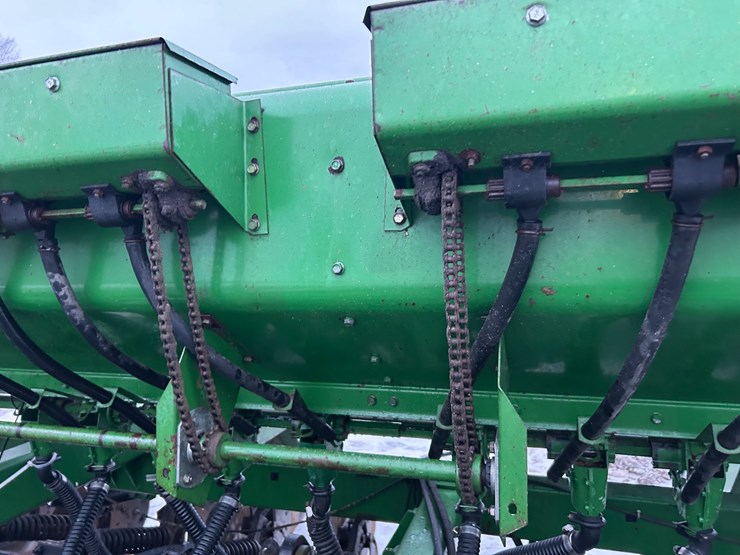 john-deere-750-image-9