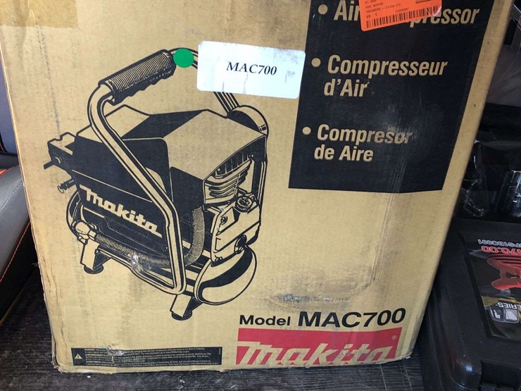 makita-model-mac7000-2hp-air-compressor-image-7