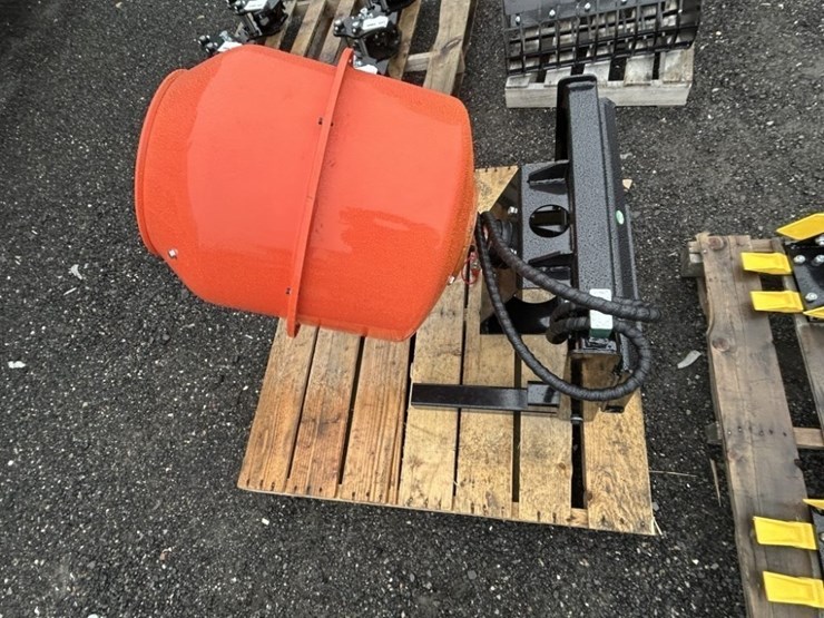 2025-ir-concrete-mixing-bucket-image-3