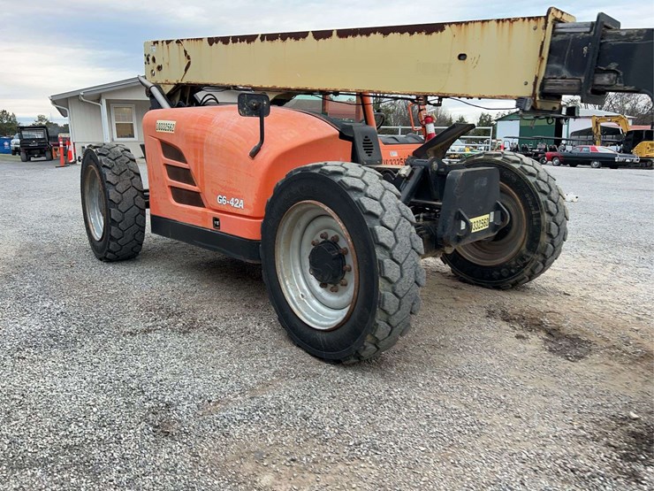 2015-jlg-g6-42a-image-14