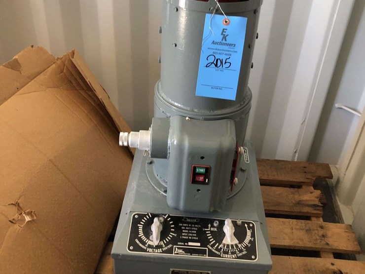 libby-army-surplus-200-amp-welder-image-1