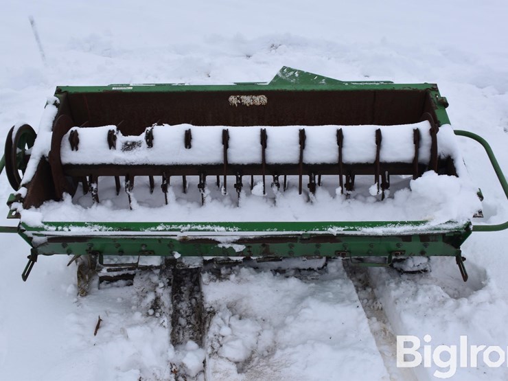 john-deere-chopper/spreader-image-2