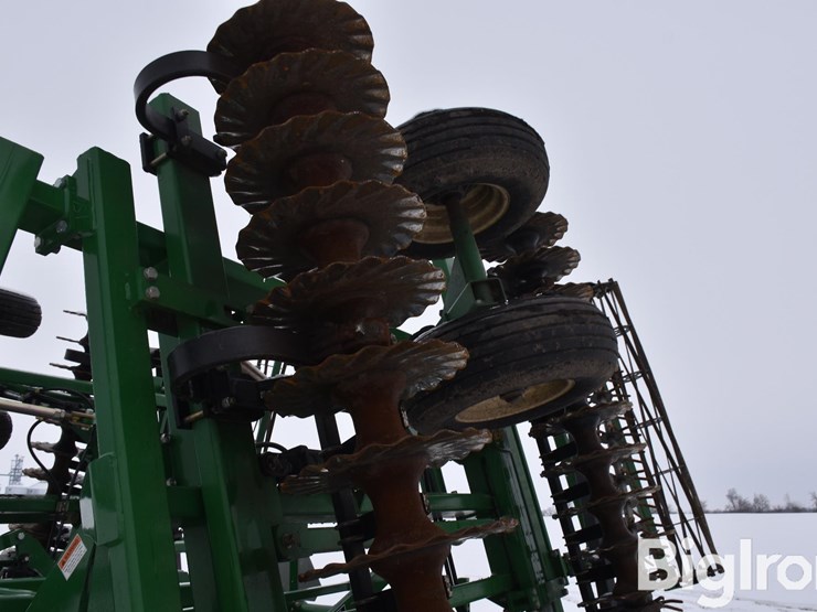 great-plains-2400tm-image-16