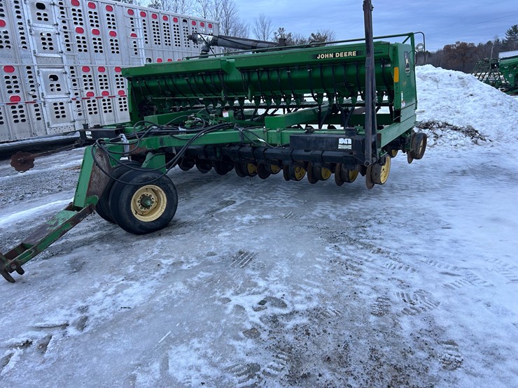 john-deere-750-image-1