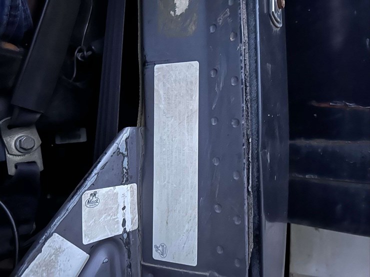 1995-mack-rd688s-image-27