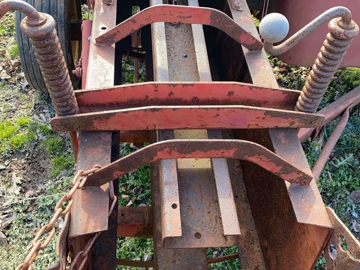 new-holland-310-image-6